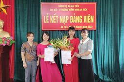 Lễ kết nạp đảng viên mới